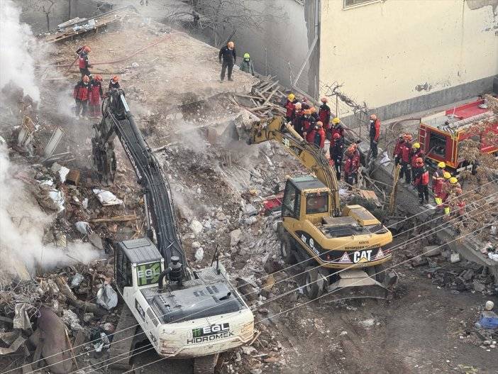 Konya’da çöken binadakileri tahliye eden Suriyeli genç o günü anlattı 2